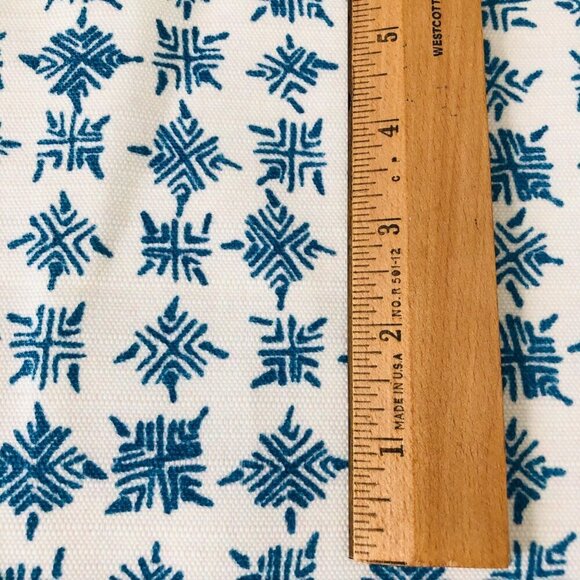 Schuyler Samperton Firefly Performance Fabric 1.2 y Ocean Blue White Geometric - Picture 2 of 4